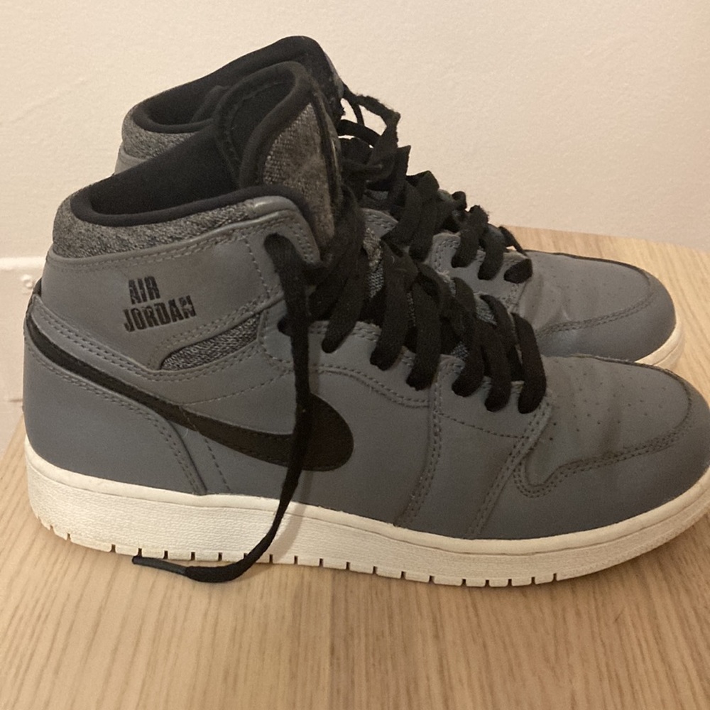 Nike Air Jordan 1 Retro High Cool Grey boys - Picture 1 of 7